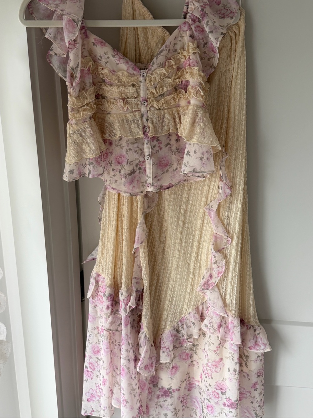 Bluivy Cream and Pink Floral Ruffle Set